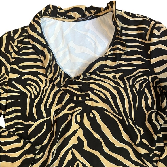 J. Mclaughlin zebra print Durham ruffled Catalina Cloth 3/4 sleeve tee Size XS - Picture 3 of 9